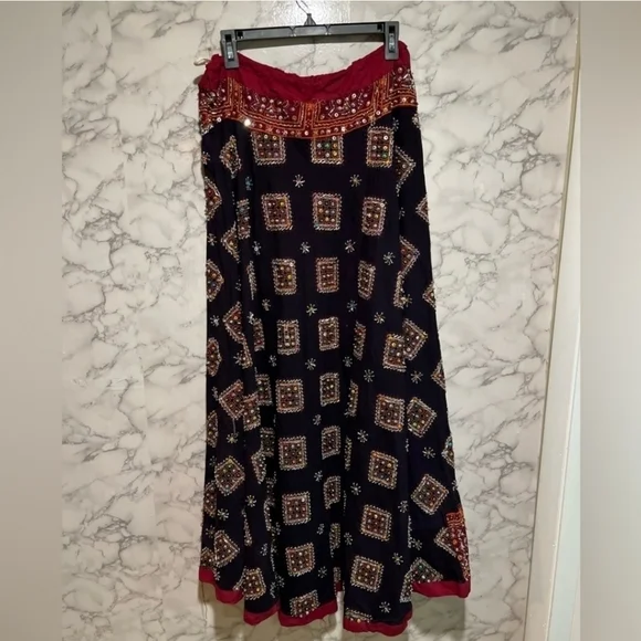 Embellished Circle Skirt Size M/L - Picture 4 of 10